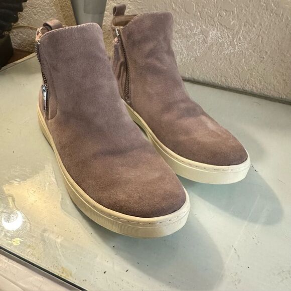 Sofft  Size 7.5 Taupe Suede Platform Ankle Booties with Side Zippers - Picture 1 of 11